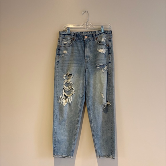 American Eagle Outfitters Denim - American Eagle Outfitters Light Blue Distressed Relaxed Mom Jean